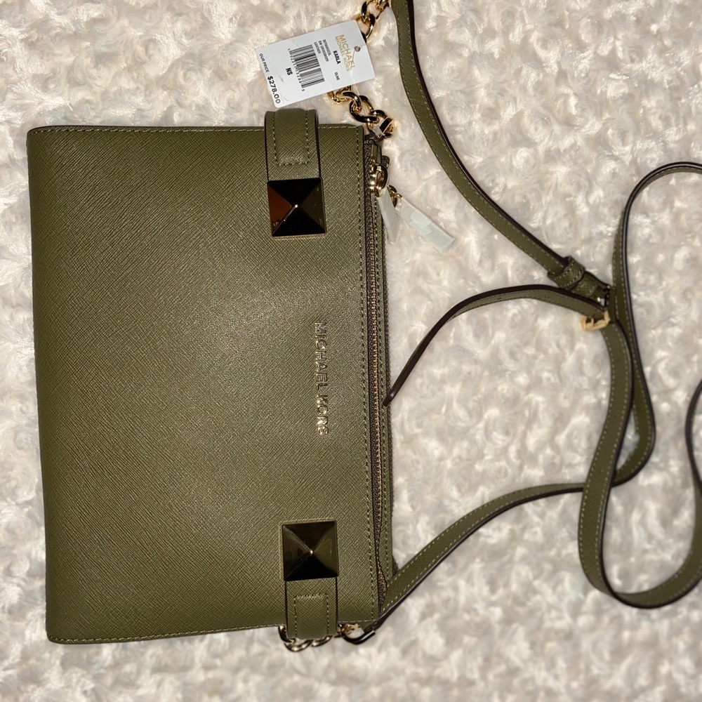 Green MK Purse! New with tags 💚